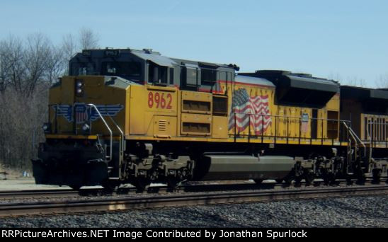 UP 8962, conductor's side view